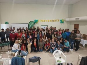 JOVENES