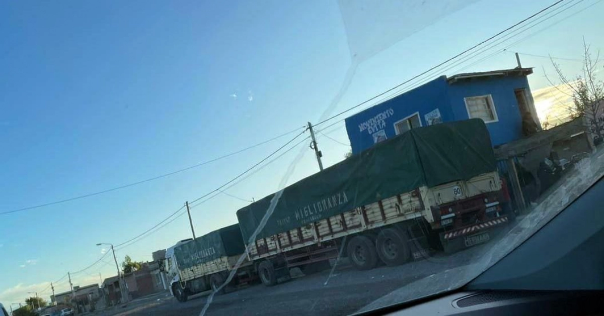 CAMION HORNE