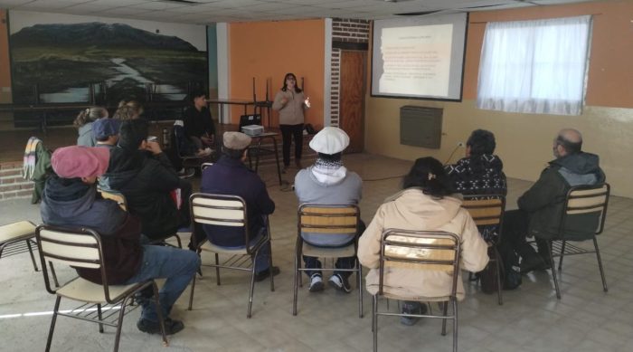 charla-e1725324432915