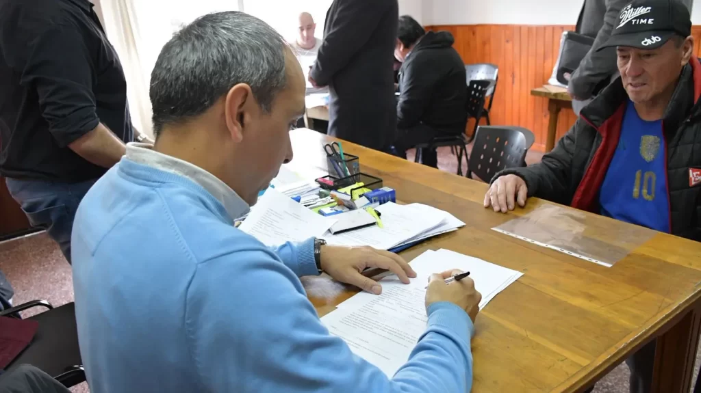 1764260065_27daab507001cd9ae7ce