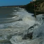 Fenómeno de mareas extraordinarias en Las Grutas: horarios y recomendaciones para visitantes