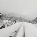 Conducción con cuidado: nieve complica el tránsito en la RN 1s40