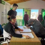 Cona Niyeu: 10 familias firmaron las escrituras de sus viviendas