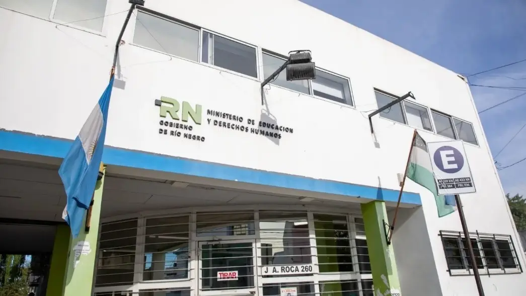 1793012636_a5898e48e42aa89e7019 (1)